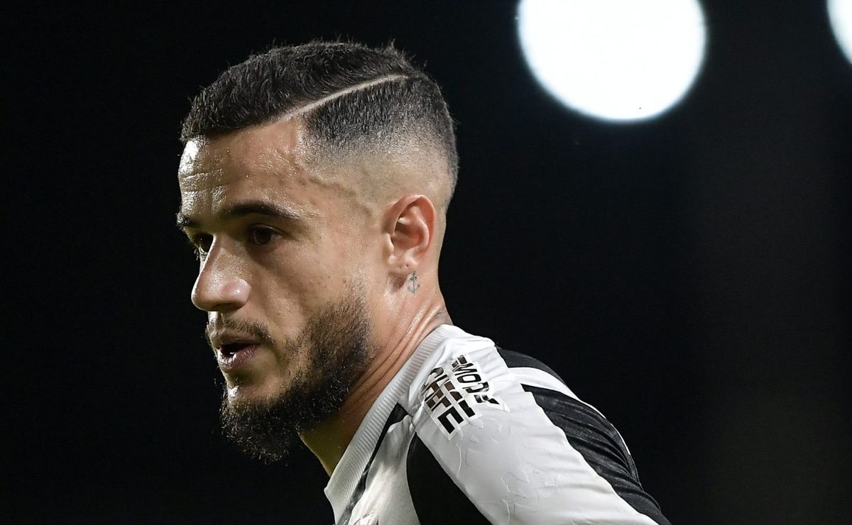 Coutinho recebe sondagens para deixar o Vasco, mas decide permanece no Clube