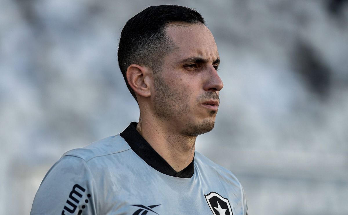 Com Léo Linck recuperado, Botafogo desiste de contratar Gatito Fernández para o Super Mundial