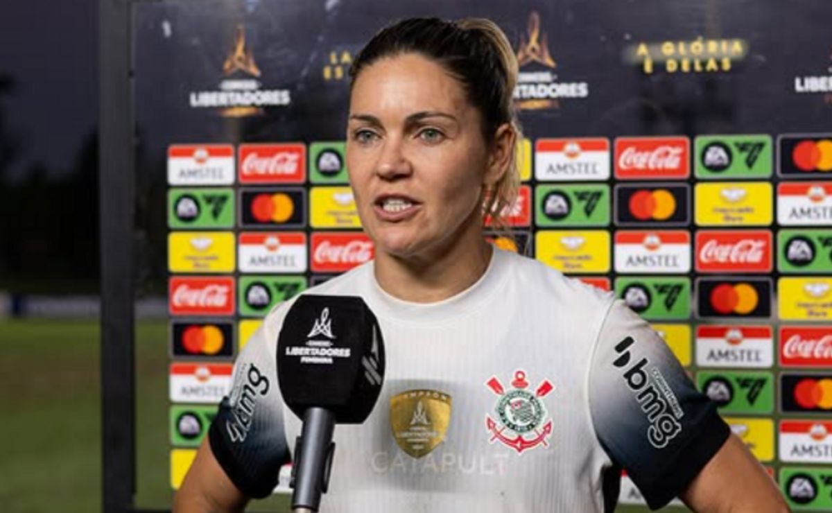 Gabi Zanotti celebra vitória do Corinthians e valoriza rodagem no elenco