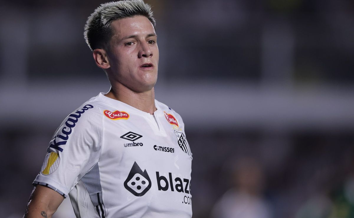 Leonardo Godoy de saída do Santos tem atualização após proposta do Independiente, da Argentina