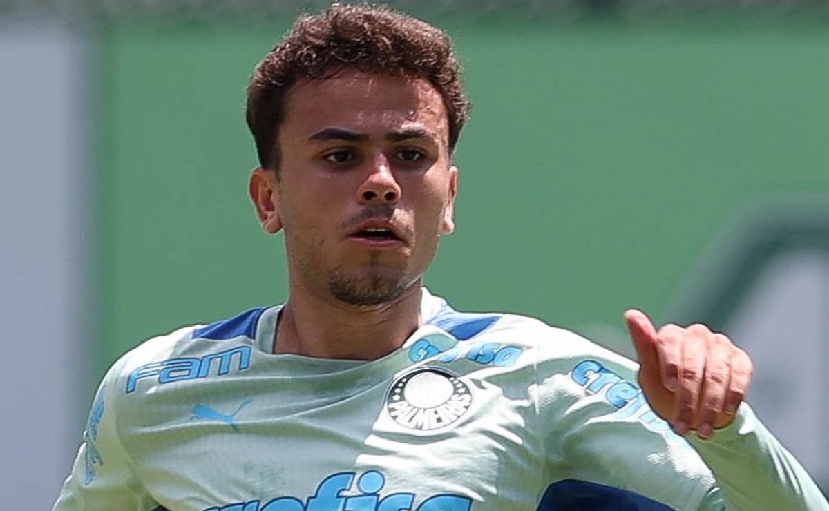 Pedro Lima chega para definir futuro no Palmeiras e afirma que pode atuar em outro clube do Brasil
