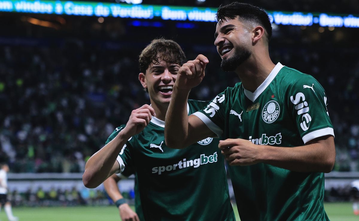Roma e Napoli disputam Agustín Giay, lateral do Palmeiras cotado em €18 milhões