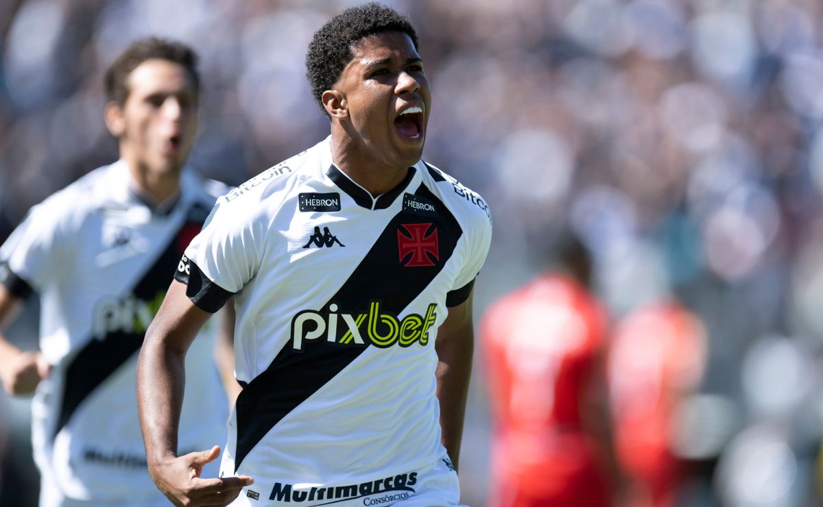 Andrey Santos se declara ao Vasco e revela sonho de atuar com Fernando Diniz