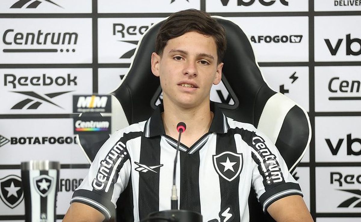 Montoro fala sobre ajuda de Carli, escolhe a camisa 8 e projeta futuro no Botafogo
