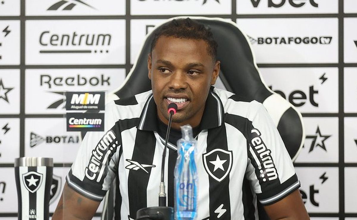 Kaio Pantaleão fala sobre torcida do Botafogo, adaptação e sonho com o Mundial