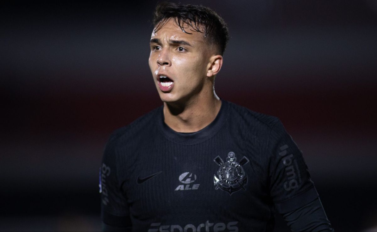 Dorival Júnior dá aval e Corinthians libera atacante Giovane para definir futuro