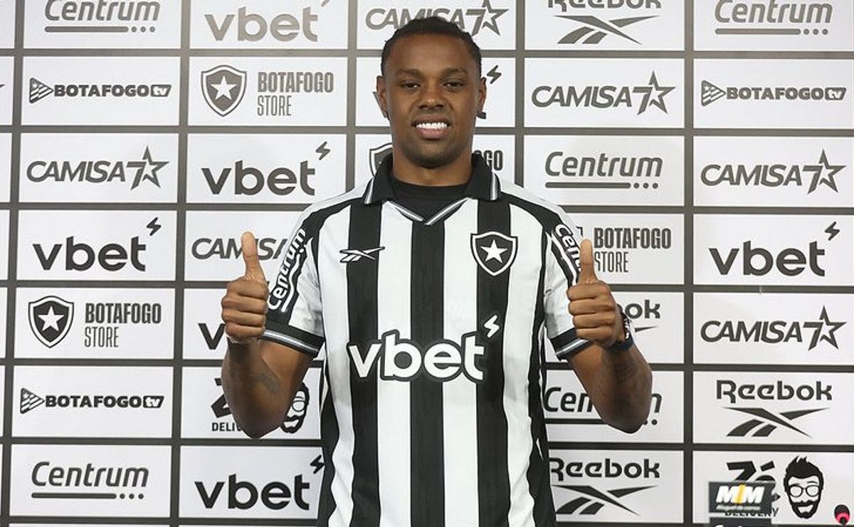 Kaio Pantaleão fala sobre disputa por posição e projeta futuro no Botafogo
