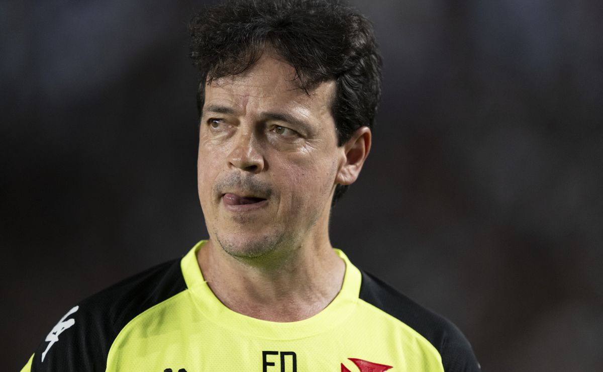 Diniz ‘esquece’ Maurício Lemos e confirma João Victor e Lucas Feiras como titulares no Vasco