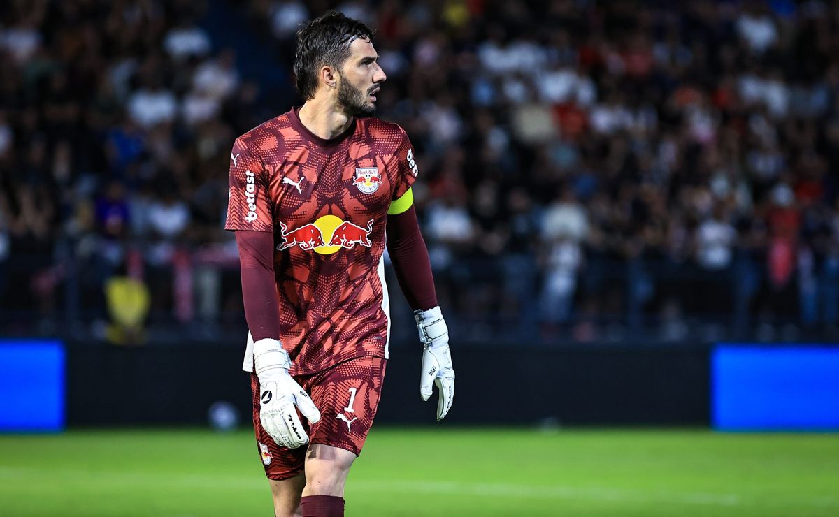 Cleiton alerta Bragantino sobre disputa no topo e diz que “confiança não basta”