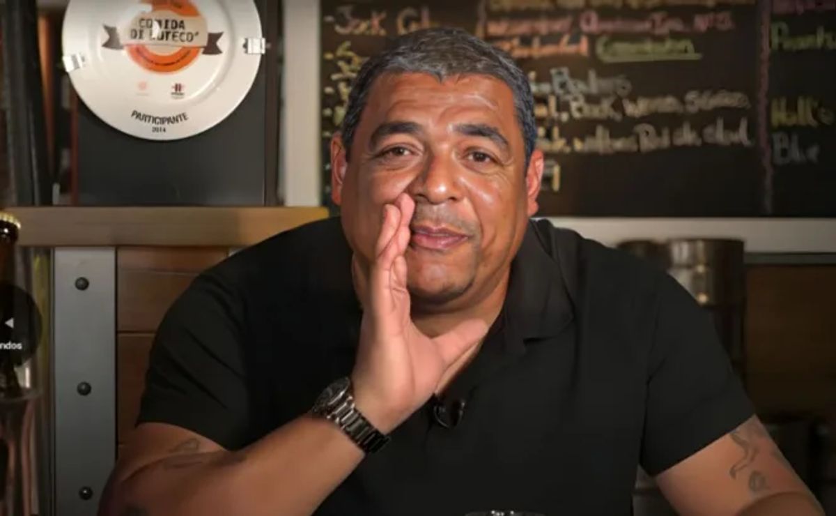 “Eu mexeria”; Vampeta critica possível escalação da Seleção Brasileira para jogo contra o Paraguai nas Eliminatórias