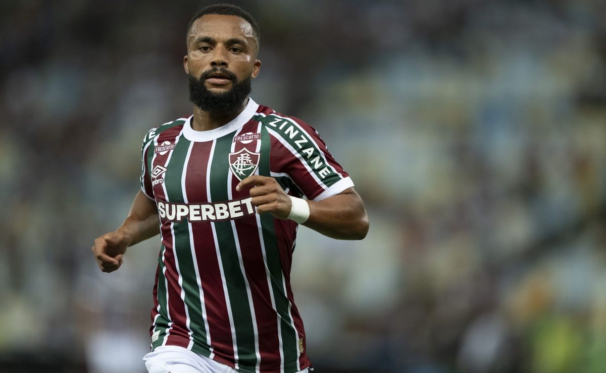 Samuel Xavier avalia período de treinos antes da estreia do Fluminense no Super Mundial