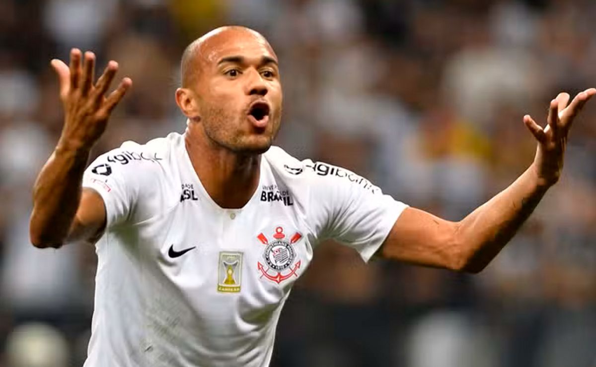 Ex-Corinthians, Roger Silva, é contratado como novo treinador do Londrina para a sequência da temporada