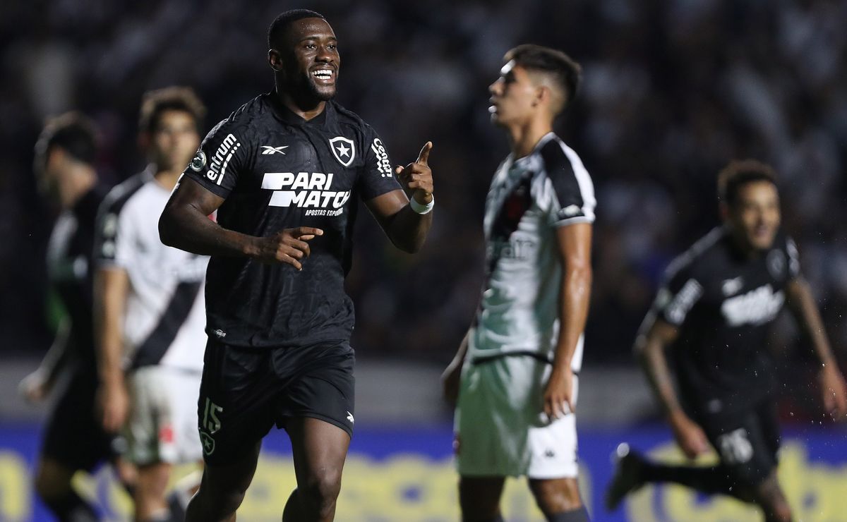 Bastos vai jogar o Mundial? Veja os planos do Botafogo para o zagueiro angolano