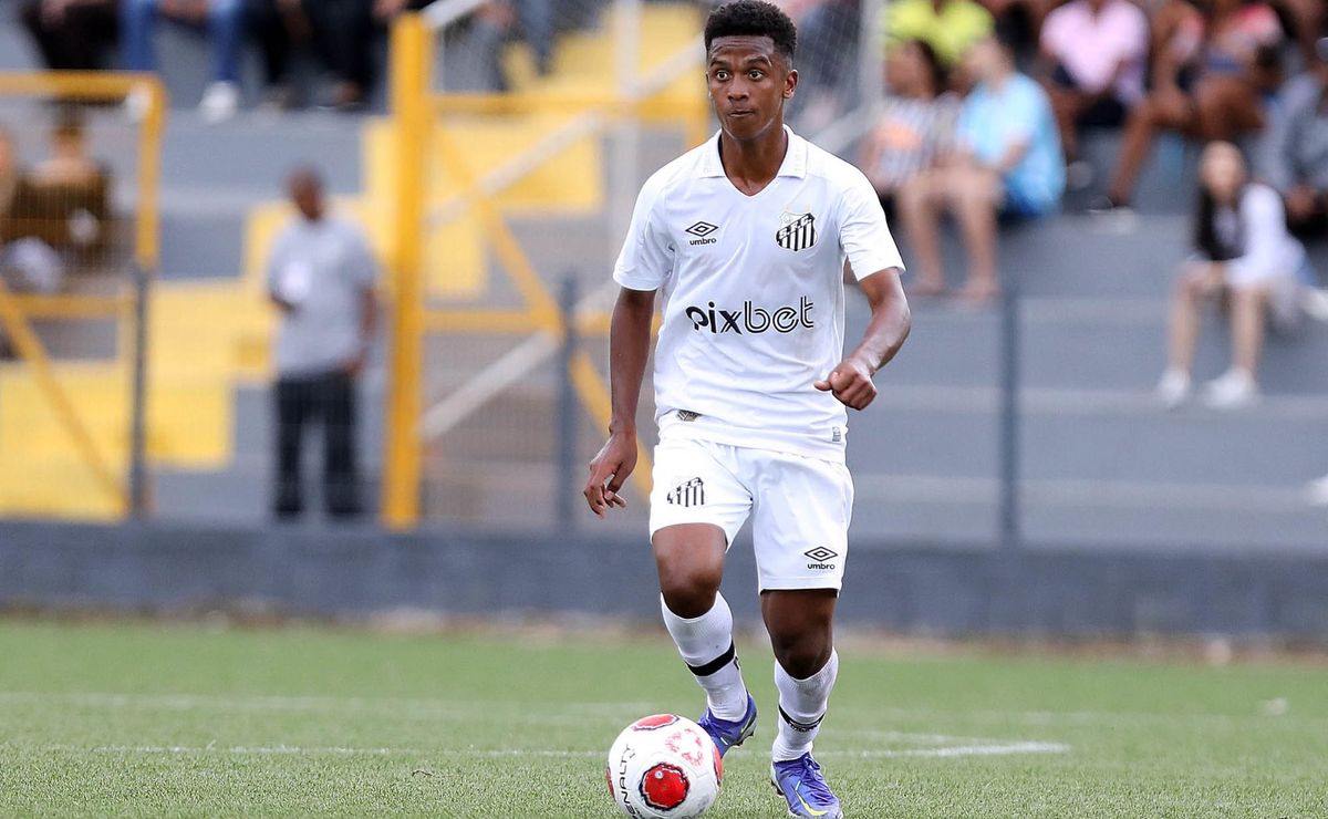 João Victor Balão tem contrato renovado pelo Santos e é emprestado ao Botafogo-PB