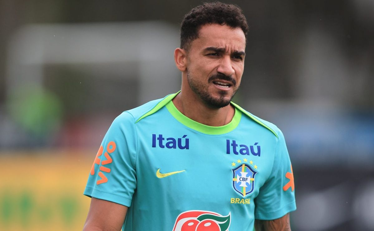 Danilo se justifica após afirmar que a Seleção Brasileira era uma bagunça: “Difícil de continuar” 