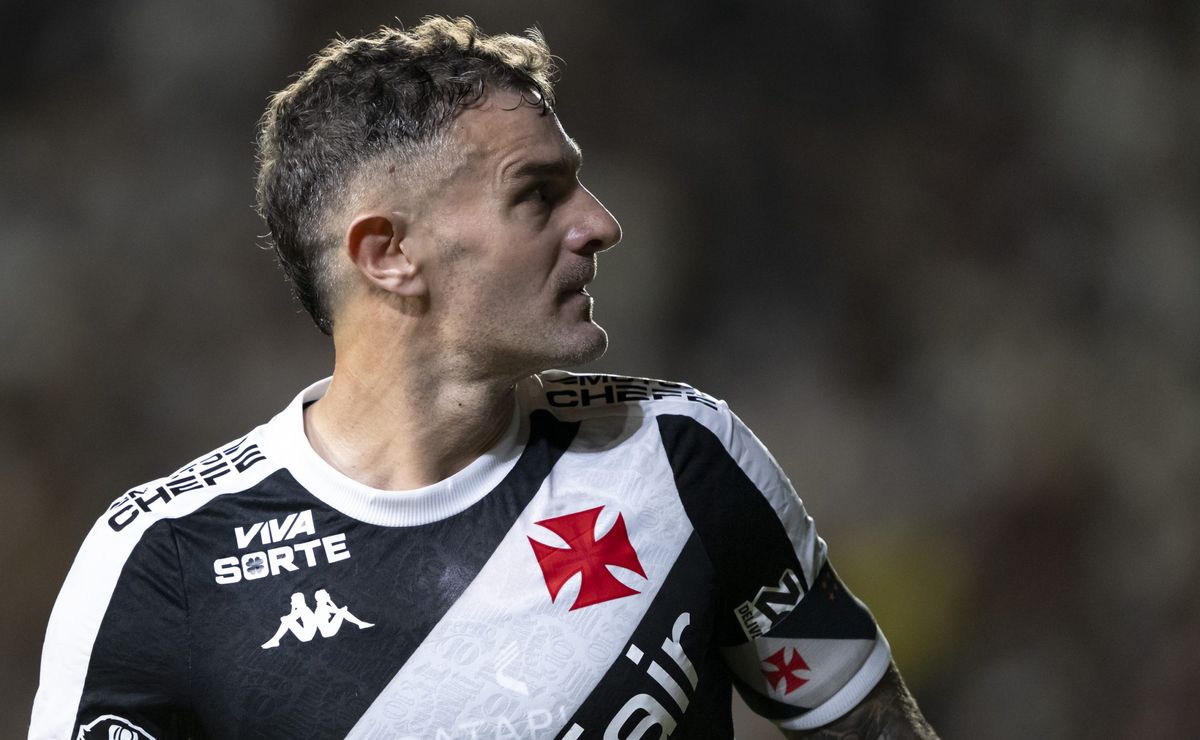 Vegetti recusa investida do Boca Juniors e quer seguir no Vasco
