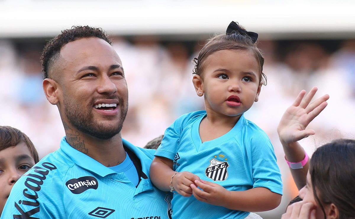 Neymar promete ao Santos que não jogará por outro clube no Brasil