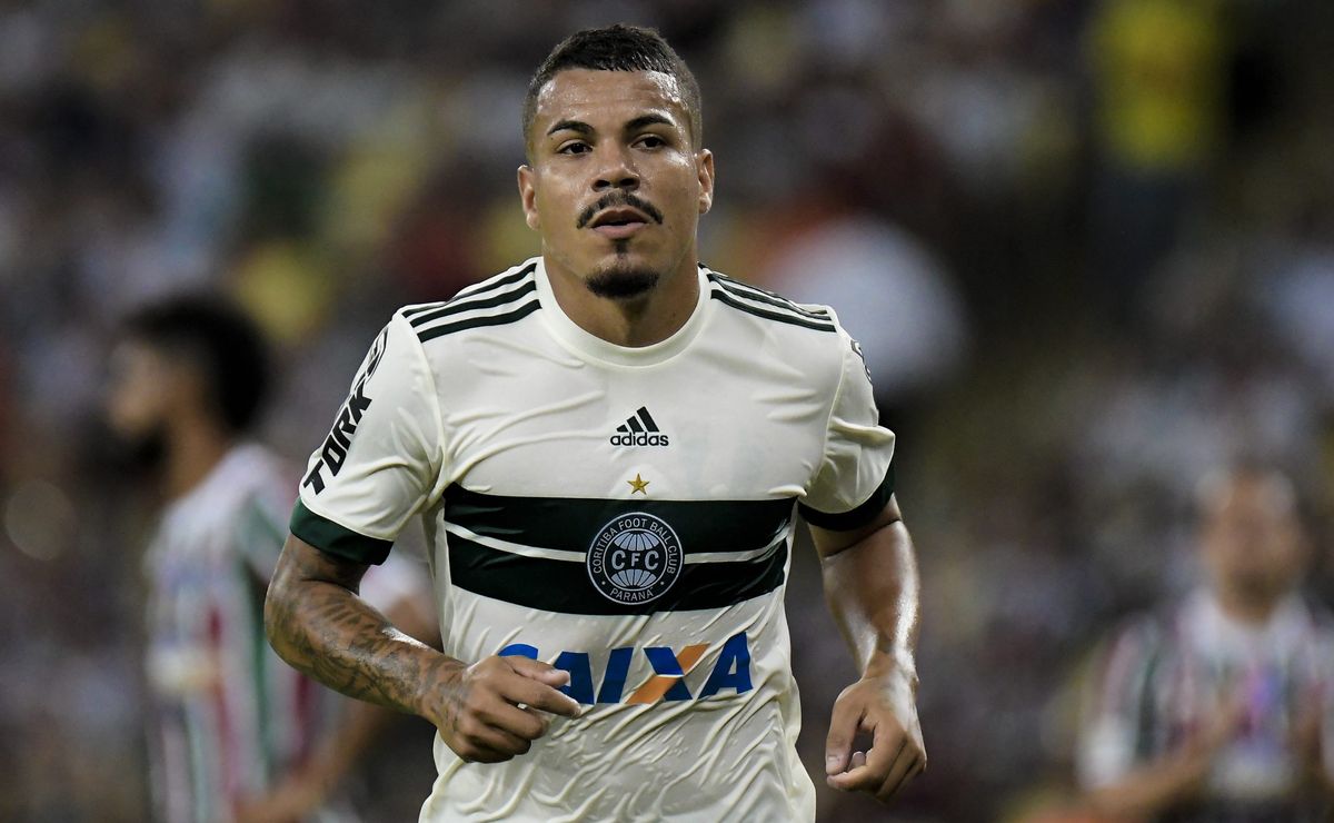 Ex-Santos e São Paulo, Thiago Carleto é preso por dívida de pensão de R$ 300 mil