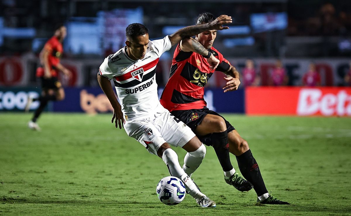 Igor Vinícius, do São Paulo,  fica mais perto do Fortaleza após Corinthians esfriar negociação