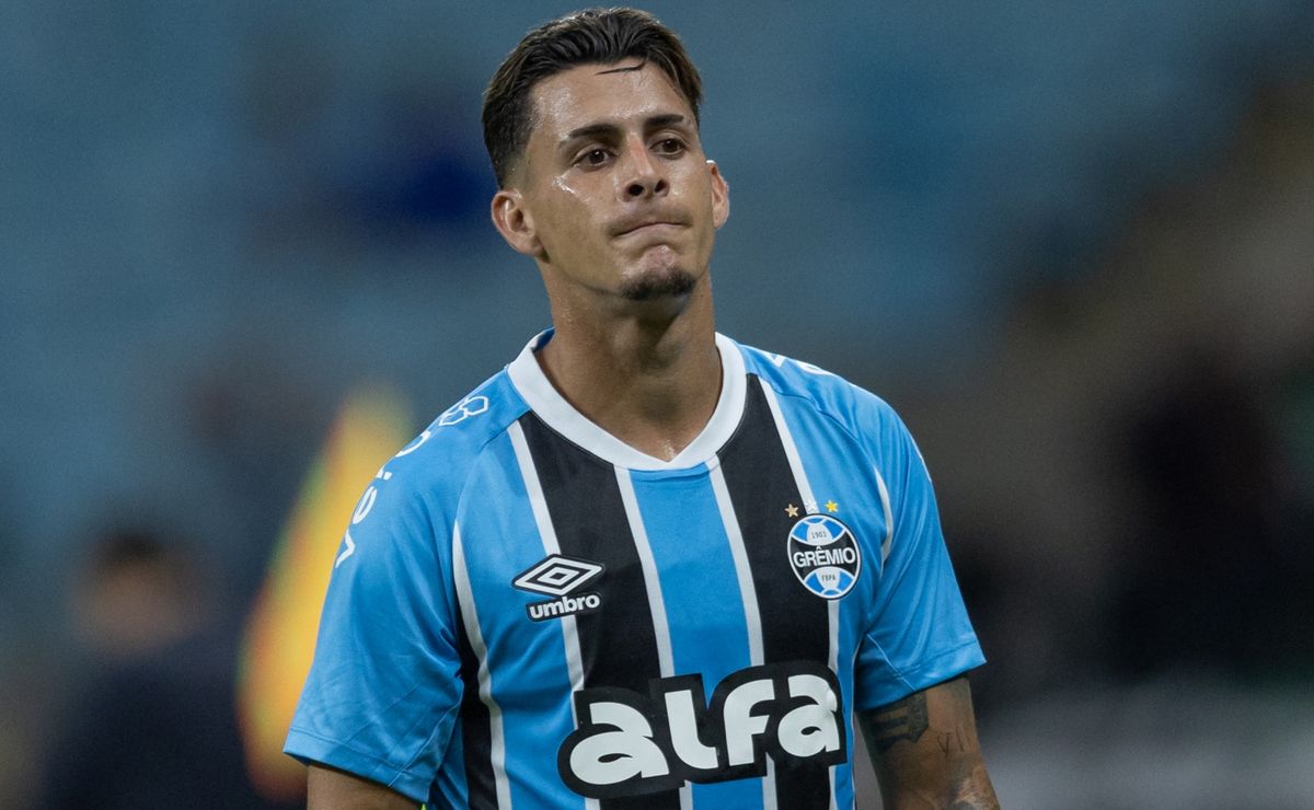 Grêmio planeja negociar Arezo, Pavón, André Henrique e Kike Oliveira nessa janela