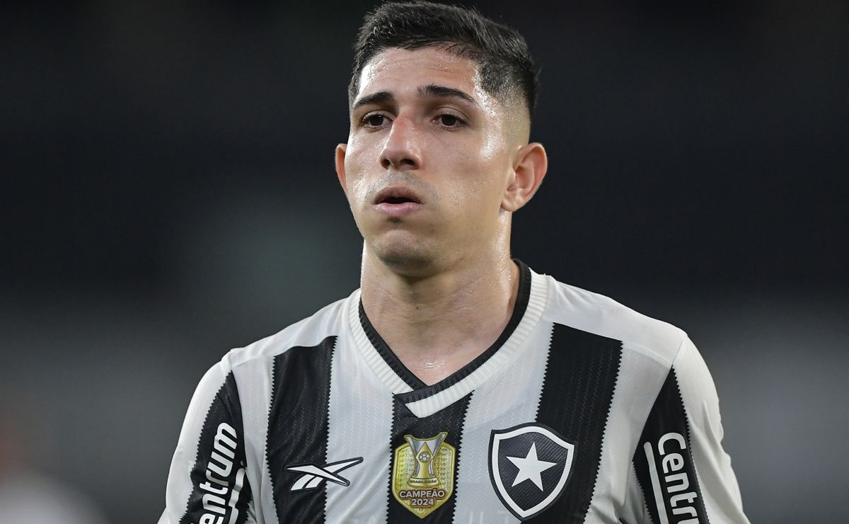 Savarino revela condição física para Botafogo x Seattle Sounders: ”Estou bem e preparado”