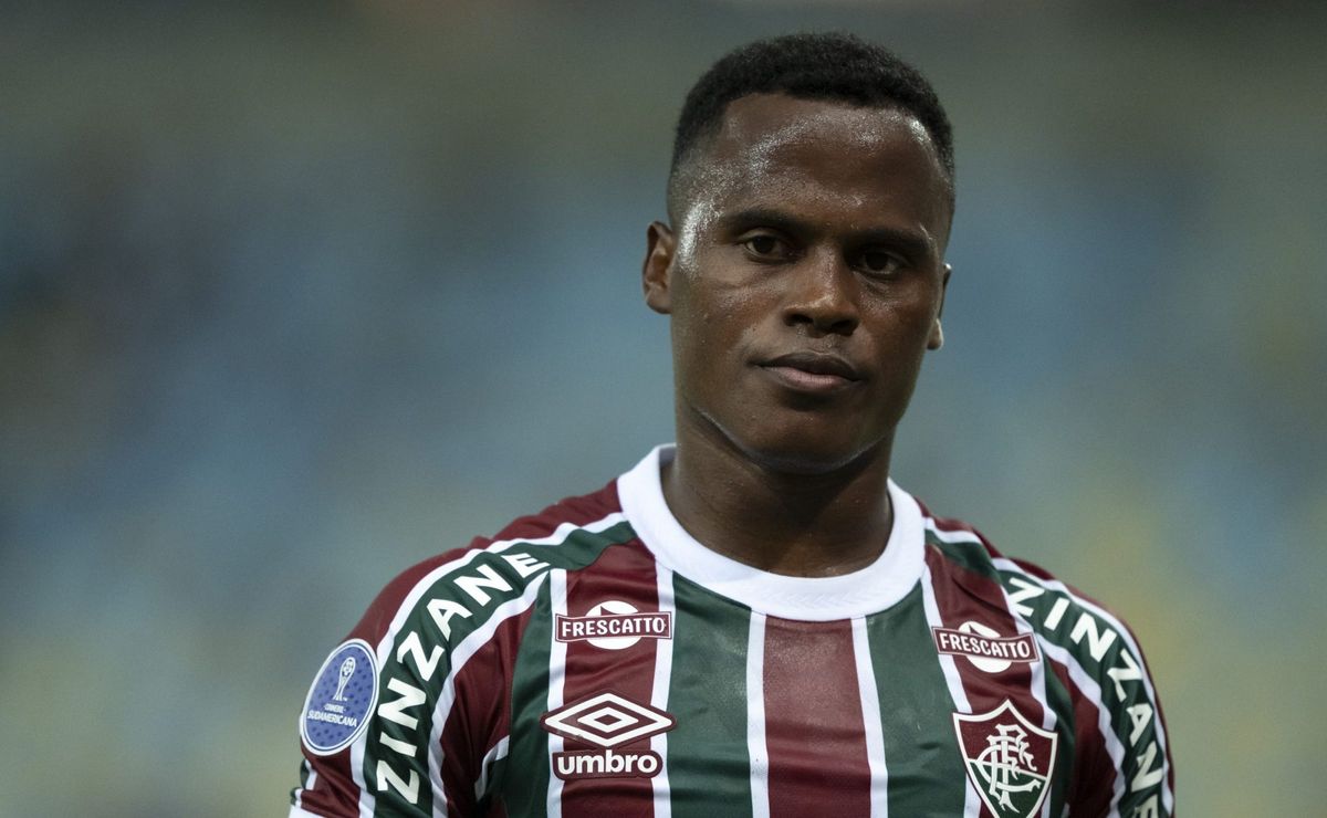 Jornal “Marca”, da Espanha, enaltece Jhon Arias, destaque do Fluminense: “Pelé Colombiano”