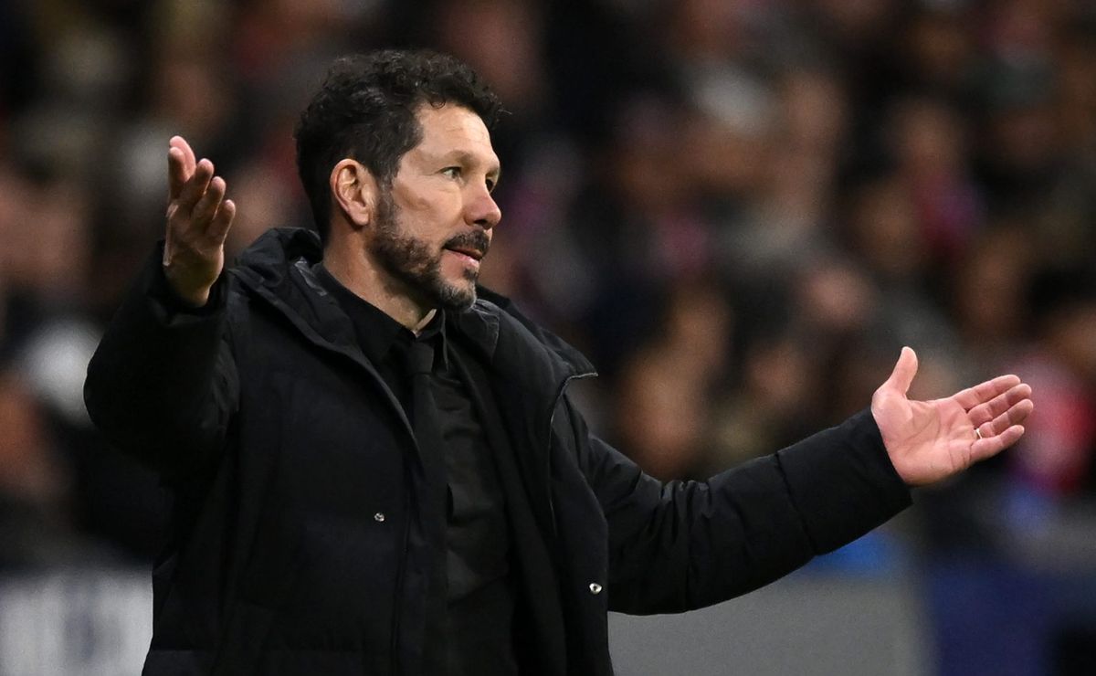 Simeone é duramente criticado nas redes sociais após PSG x Atlético de Madrid no Mundial de Clubes