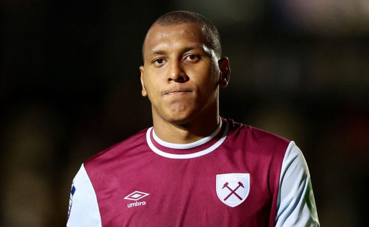 Internacional mira reforço de zagueiro e retoma conversas por Luizão, do West Ham