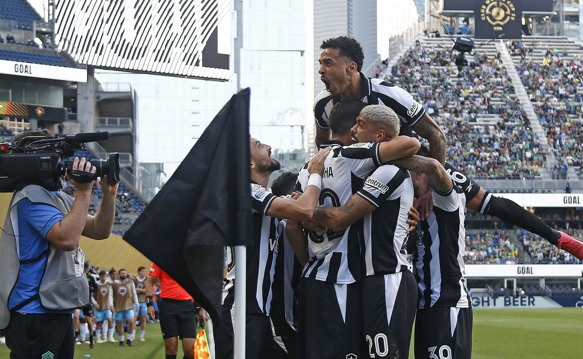 Torcedores do Botafogo comemoram vitória sobre o Seattle Sounders-EUA nas redes sociais e criam memes