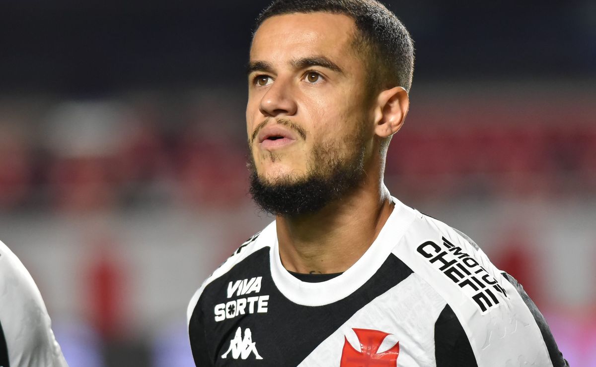 Aston Villa e Coutinho avançam na rescisão, mas situação com o Vasco ainda impede definição