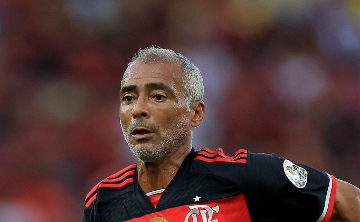 Flamengo levou goleada do Chelsea em 1998 com Romário e Joel Santana de técnico