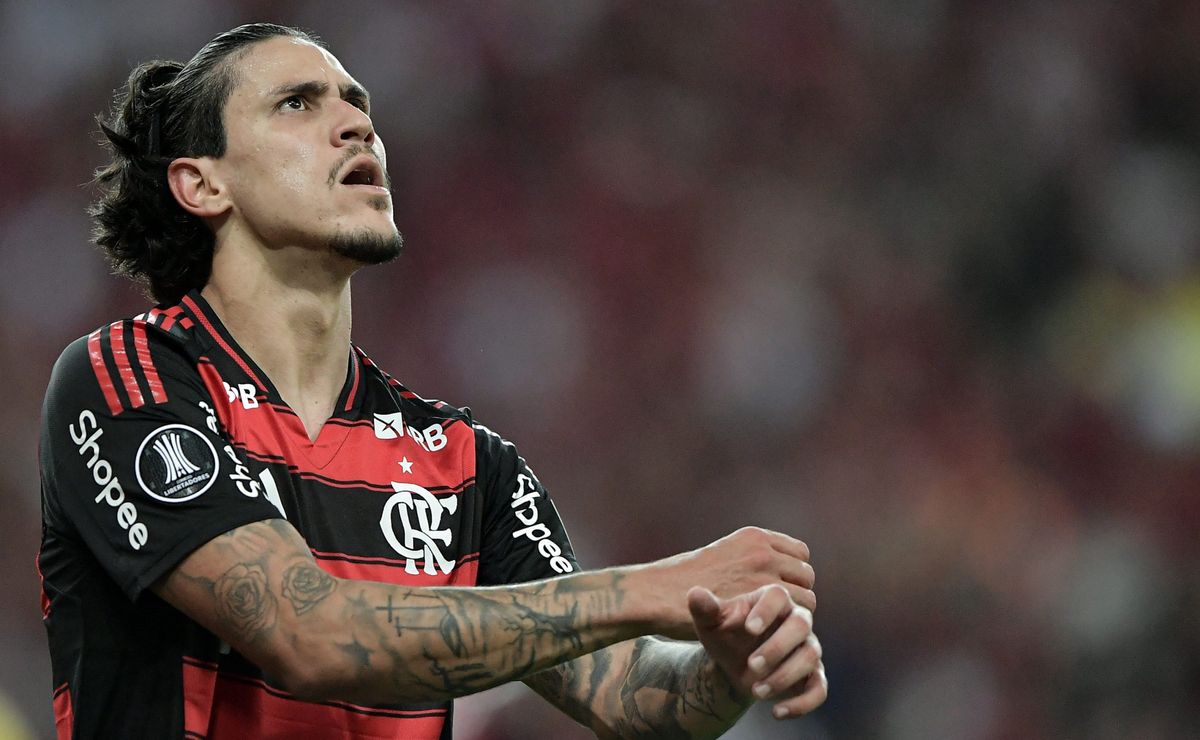 Flamengo define escalação com Varela, Jorginho e Pedro para estreia no Mundial de Clubes