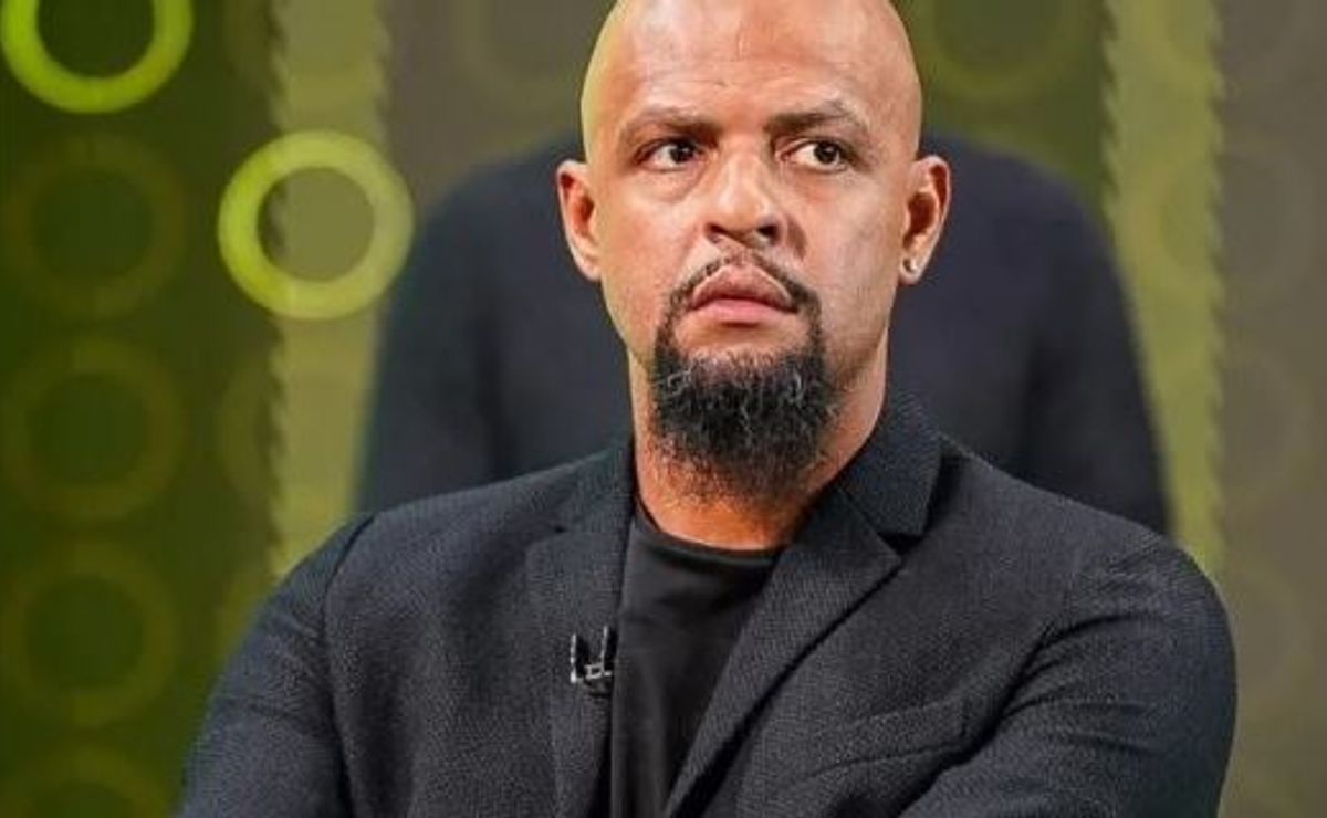 Felipe Melo cai na provocação da torcida do Corinthians sobre Palmeiras no Mundial e ironiza: “Vocês não podem”