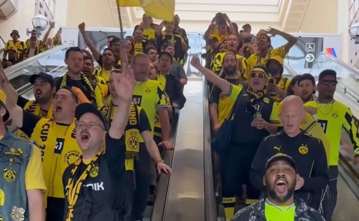Torcida do Borussia Dortmund faz festa em Nova Jérsey antes de encarar o Fluminense