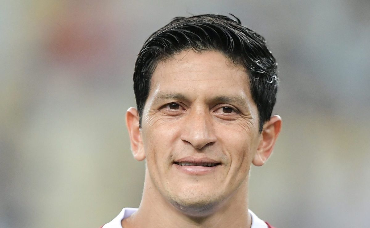 Cano elogia estreia do Fluminense e se coloca à disposição para ser titular: “Estou 100%”