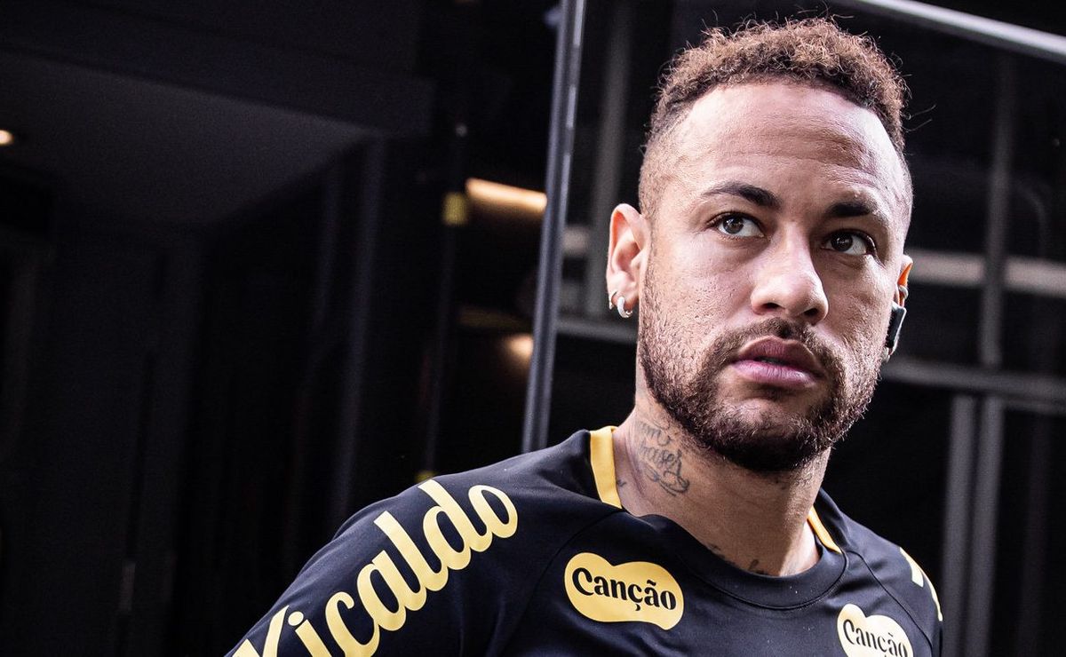 Santos toma nova decisão sobre Neymar após camisa 10 revelar que quase fechou com o Fluminense 