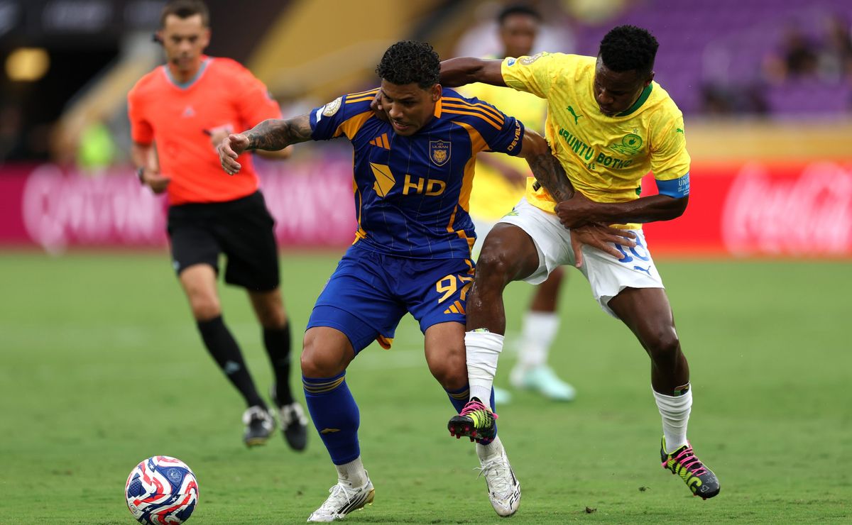 Ulsan HD chega completo para encarar o Fluminense no Mundial de Clubes