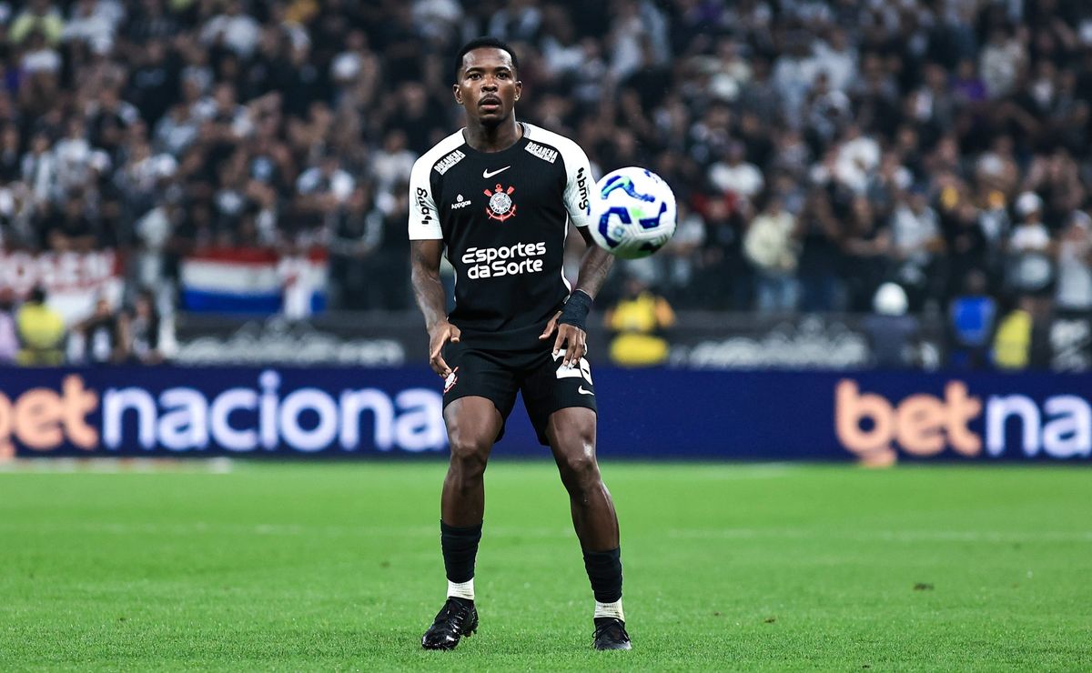 Enquete de portal revela avaliação crítica da Fiel sobre Cacá no 1º semestre pelo Corinthians