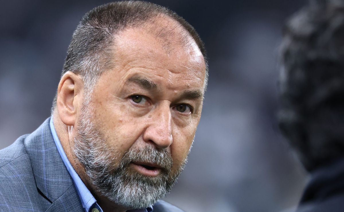 Novo diretor do Corinthians confirma ‘lista de dispensa’ após saída de Augusto Melo: “Dar uma enxugada”