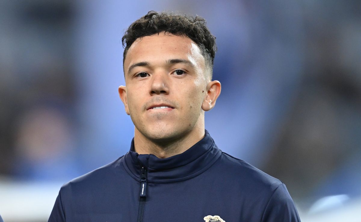 De saída do Porto, Pepê interessa ao Santos e Alexandre Mattos estuda negociação
