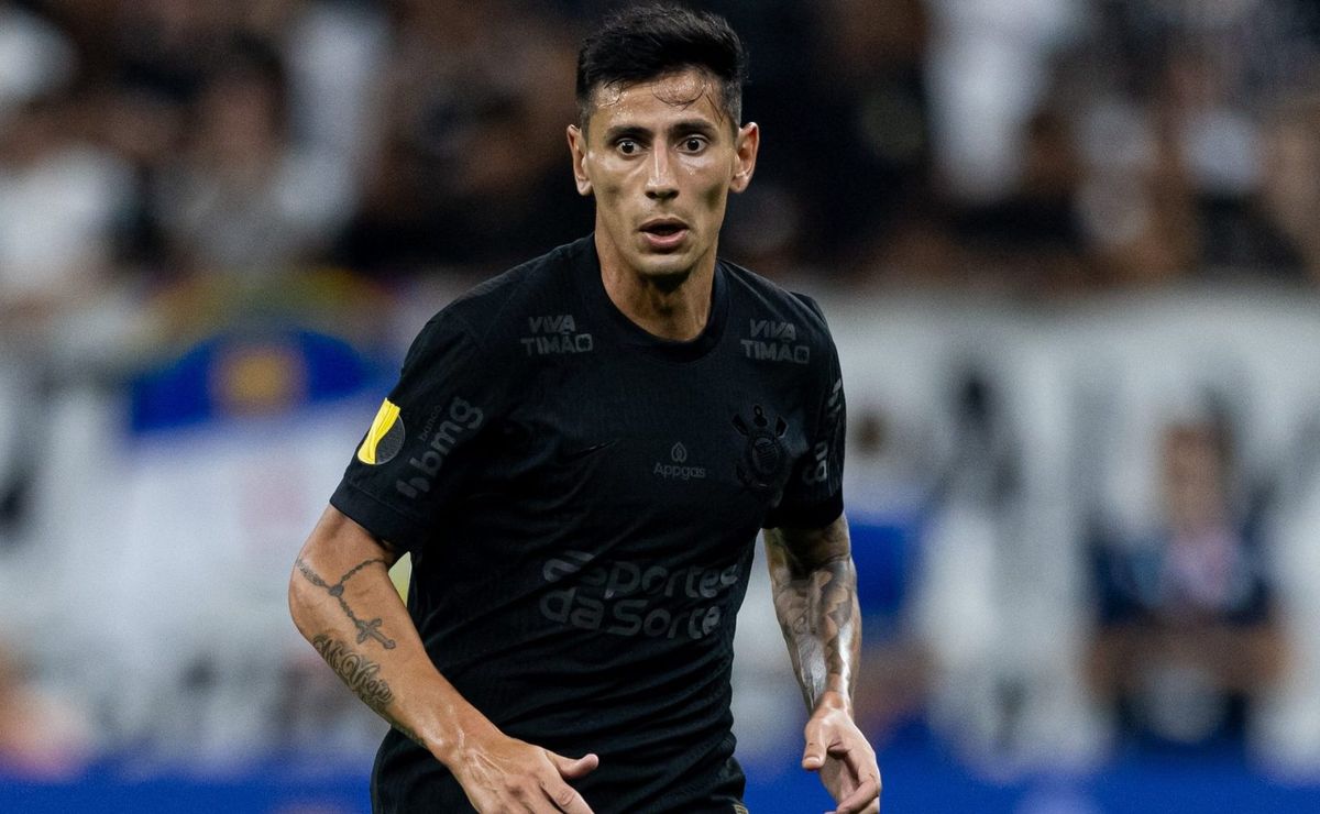 Angileri minimiza situação de Depay no Corinthians e afirma: “É um jogador de muita qualidade, vamos precisar dele”