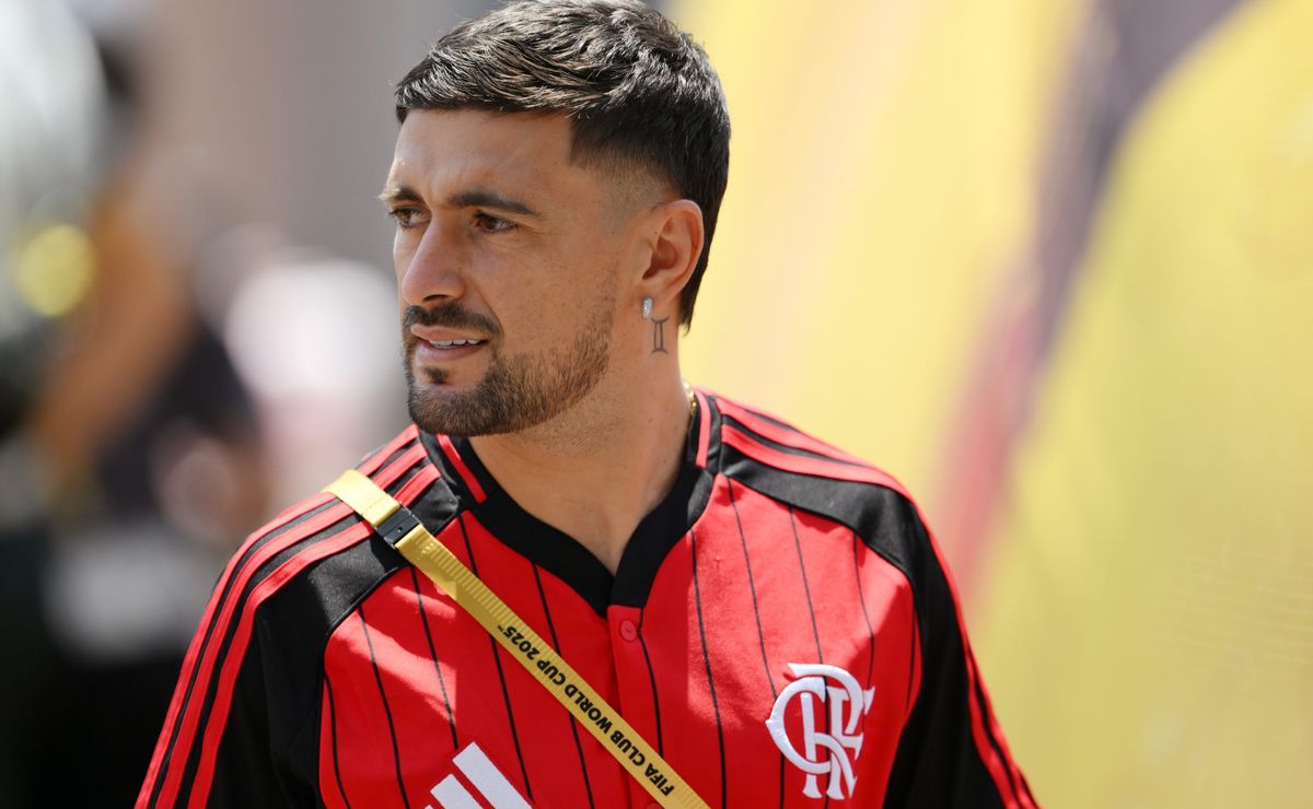 Cruz Azul tenta contratar Arrascaeta, mas Flamengo veta negociação
