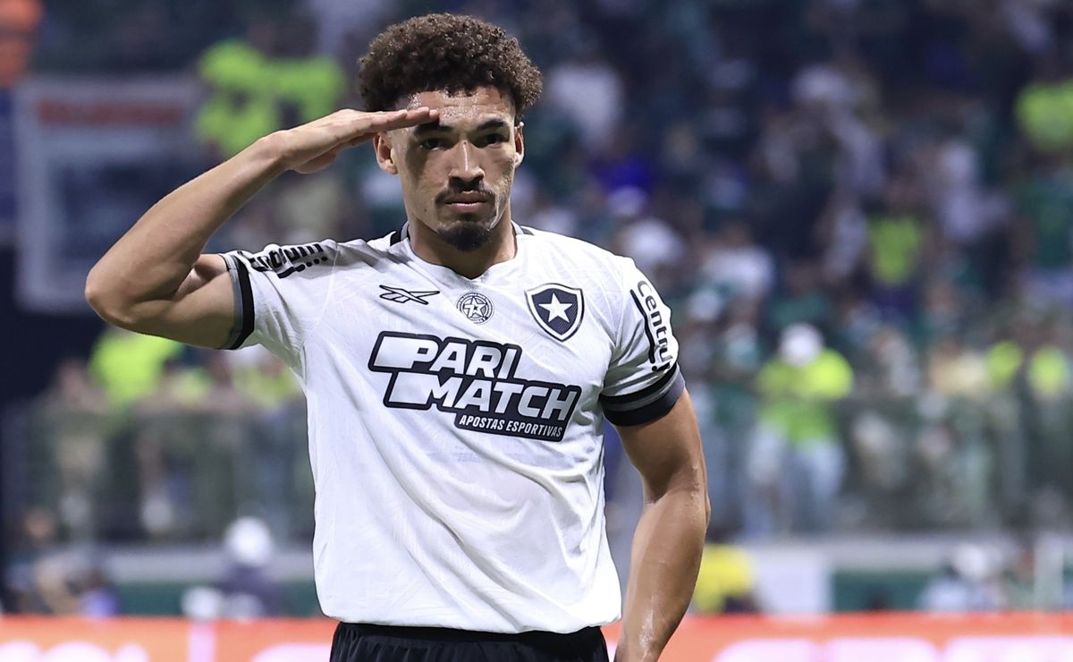 Grêmio encerra negociação com Adryelson e não fará nova proposta pelo zagueiro