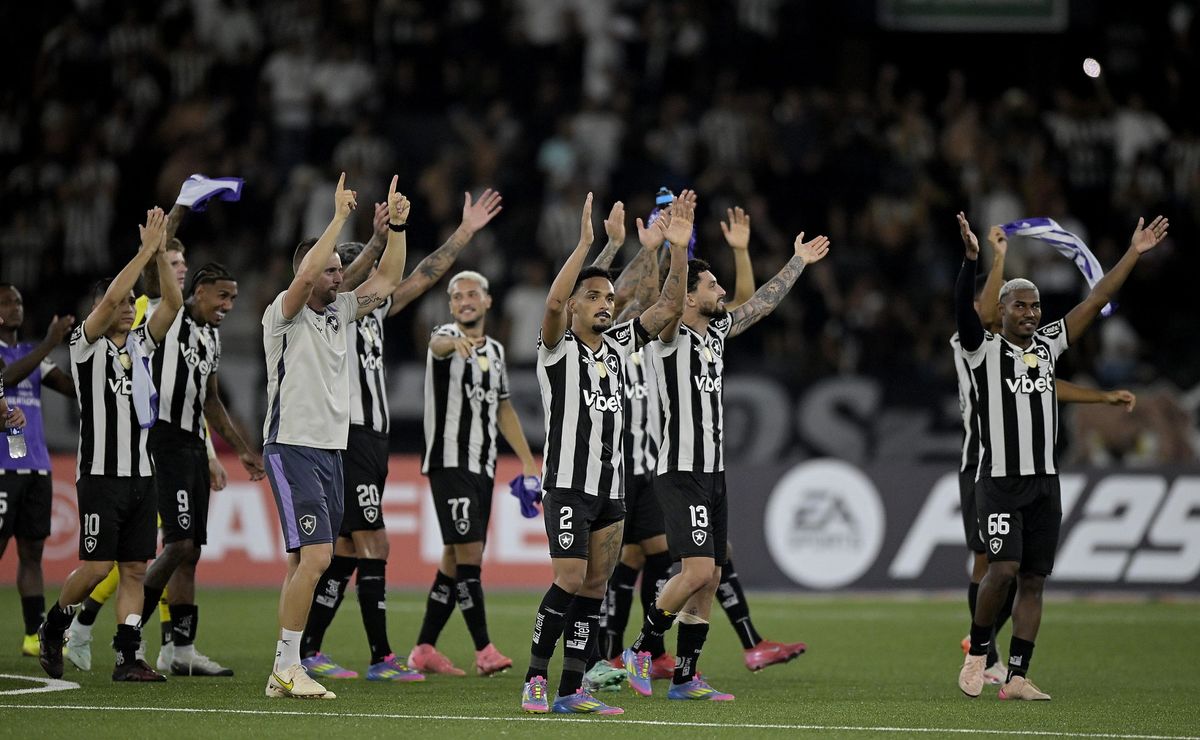Botafogo pagará R$ 140 mil à FIFA para permanecer um dia a mais nos EUA após eliminação no Mundial