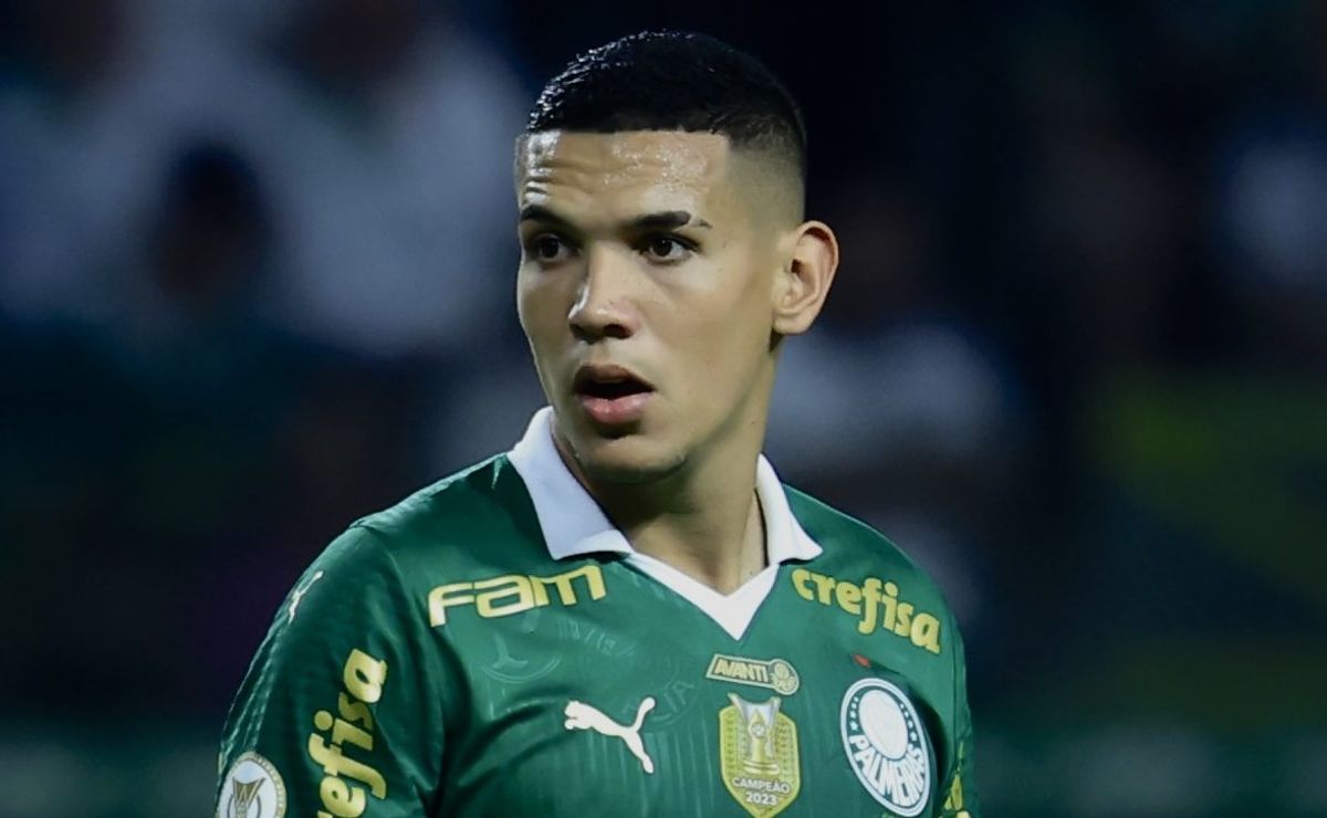 Conversas iniciam nos bastidores e Cruzeiro intensifica interesse em Kayke Naves, zagueiro do Palmeiras