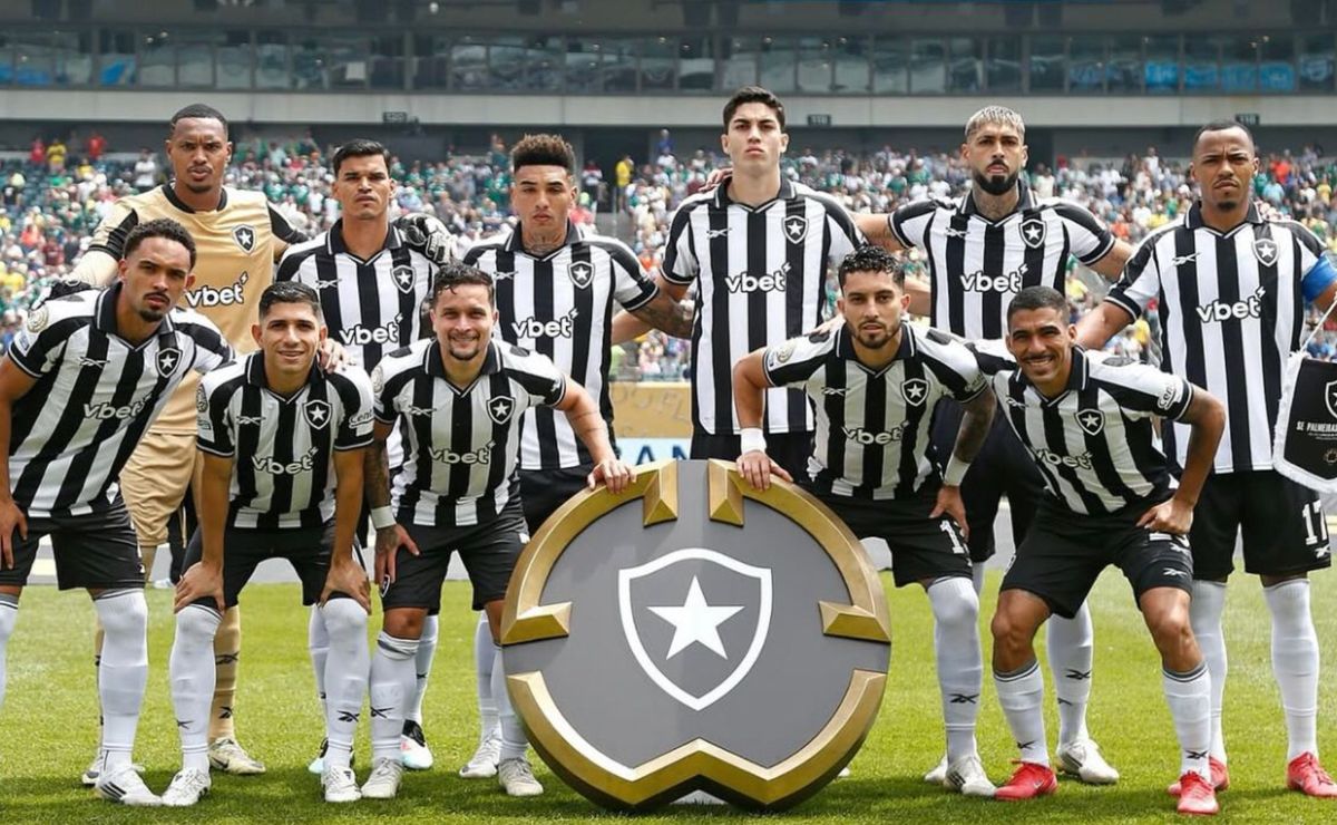 Botafogo chega ao Rio de Janeiro nesta terça-feira (1) e irá se reapresentar no dia 7 de julho