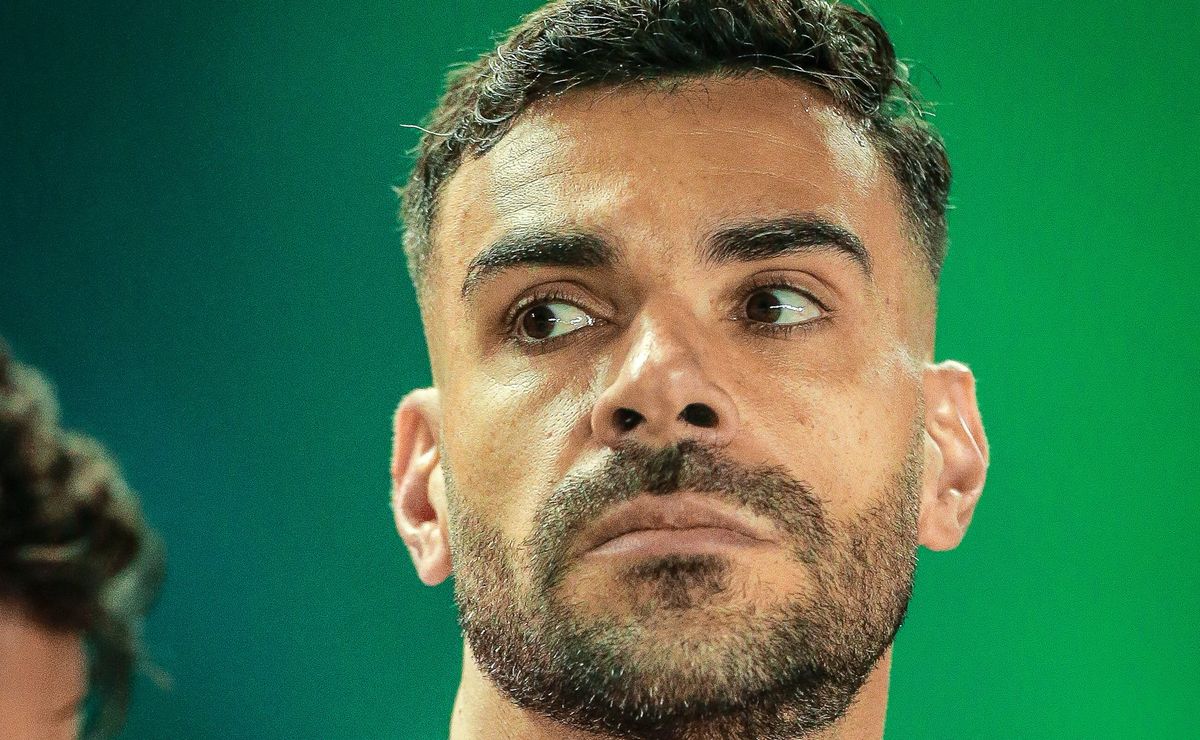 Com futuro indefinido, Bruno Henrique pode assinar pré-contrato e aguarda decisão do Internacional