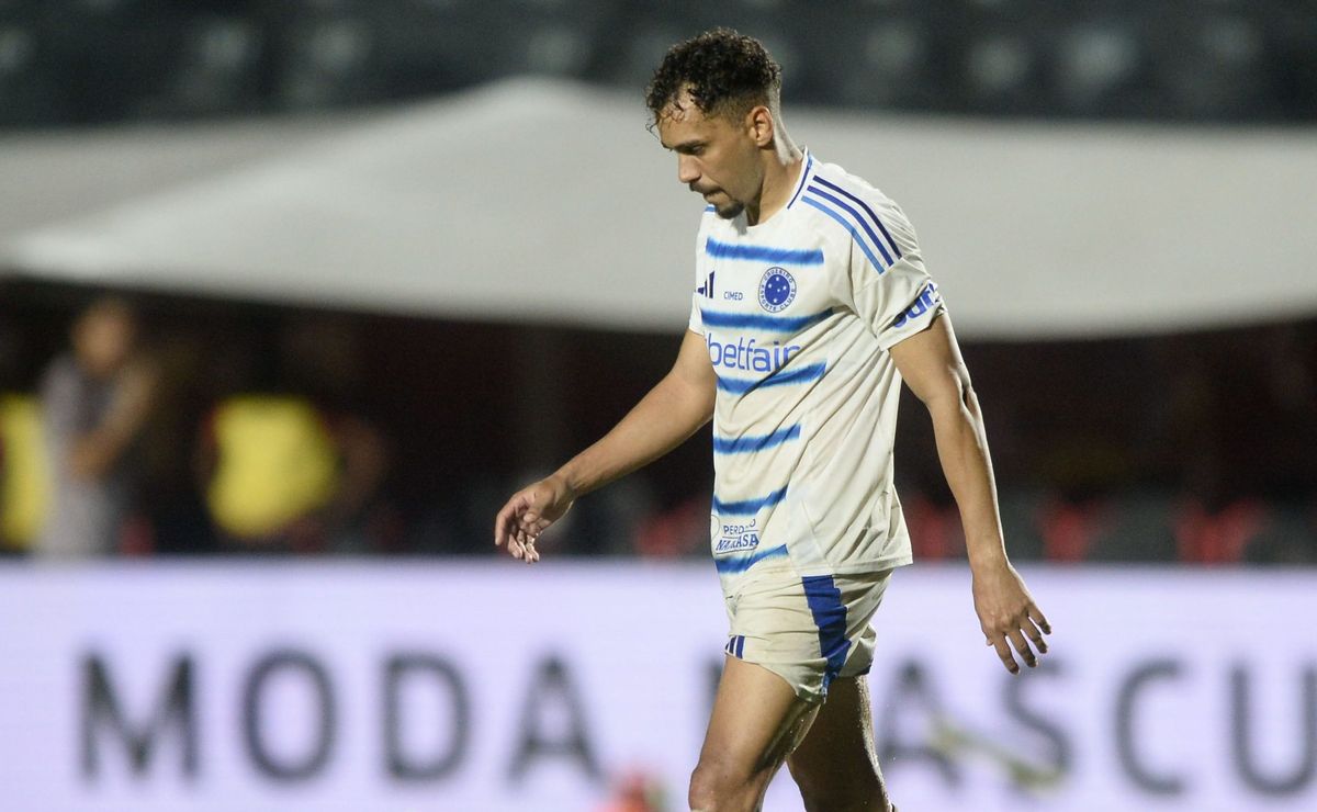 Apesar de reserva, Eduardo, do Cruzeiro, é líder em ranking de jogos com o técnico Leonardo Jardim
