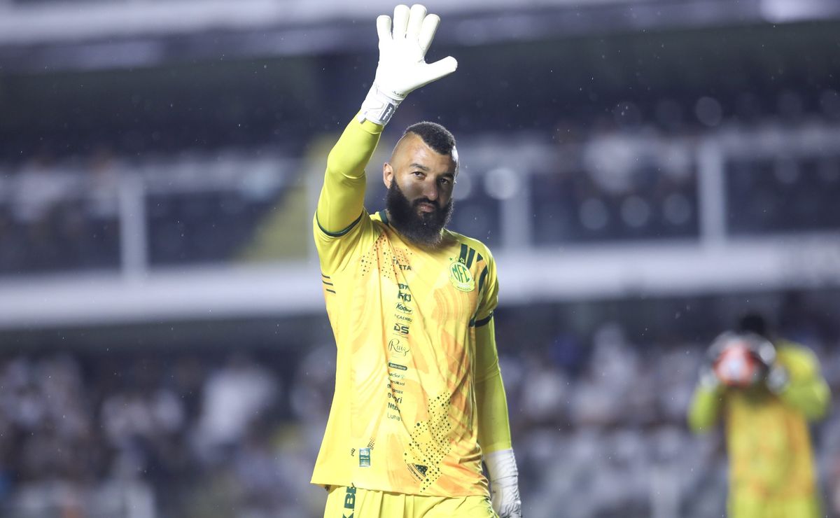 Com 145 jogos, Muralha mira recorde de partidas no Mirassol, mas sequência é interrompida