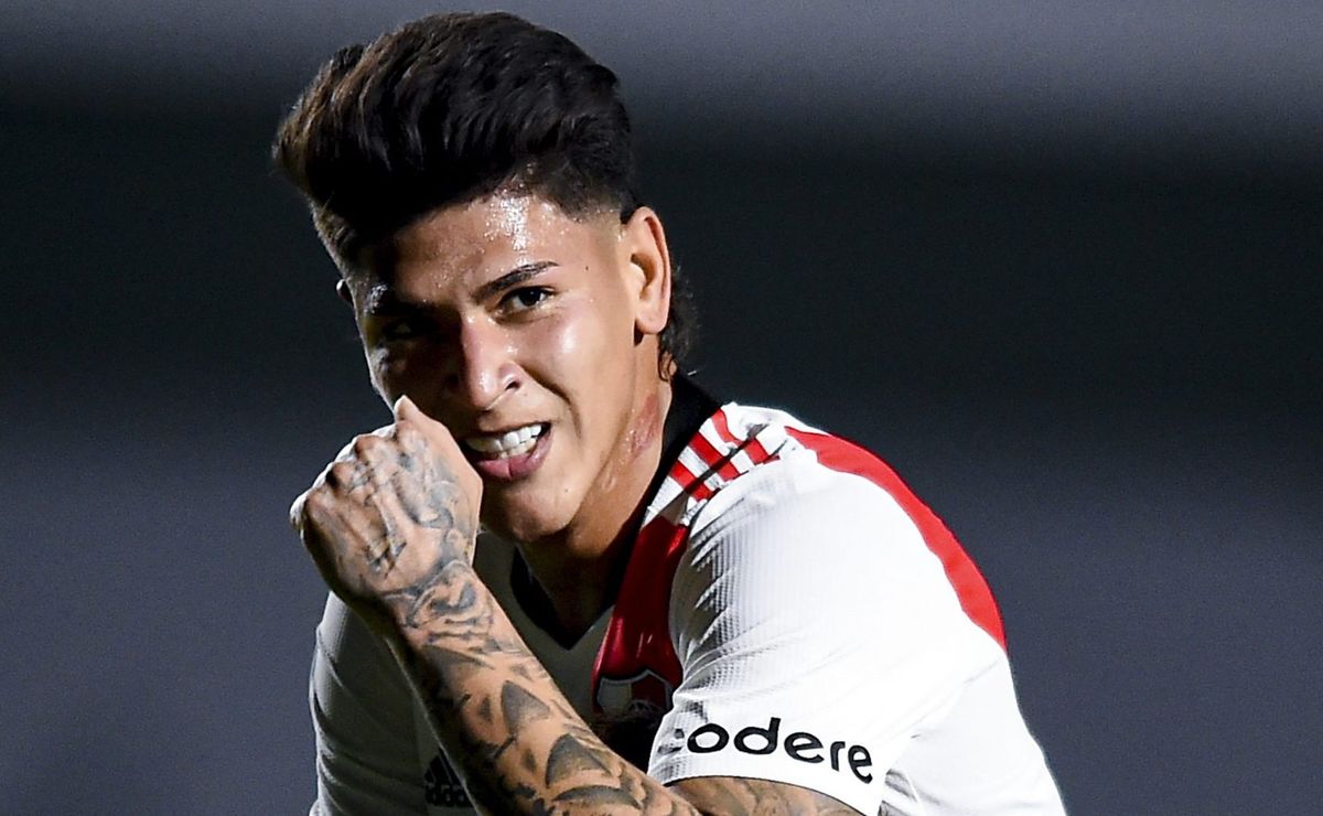 Flamengo não para em Jorge Carrascal e decide contratar ponta e centroavante para o ataque